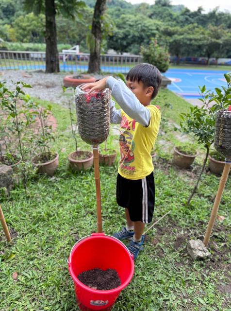 https://www.szps.hlc.edu.tw/uploads/tadgallery/2023_12_26/2748_LINE_ALBUM_112學年度原住民族社團＜綠手指＞（低年級）_231225_114.jpg 