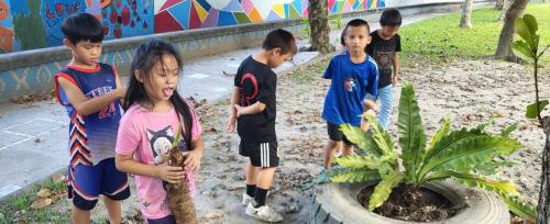 LINE_ALBUM_112學年度原住民族社團＜綠手指＞（低年級）_231225_67.jpg