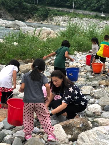 LINE_ALBUM_112學年度原住民族社團＜綠手指＞（低年級）_231225_97.jpg
